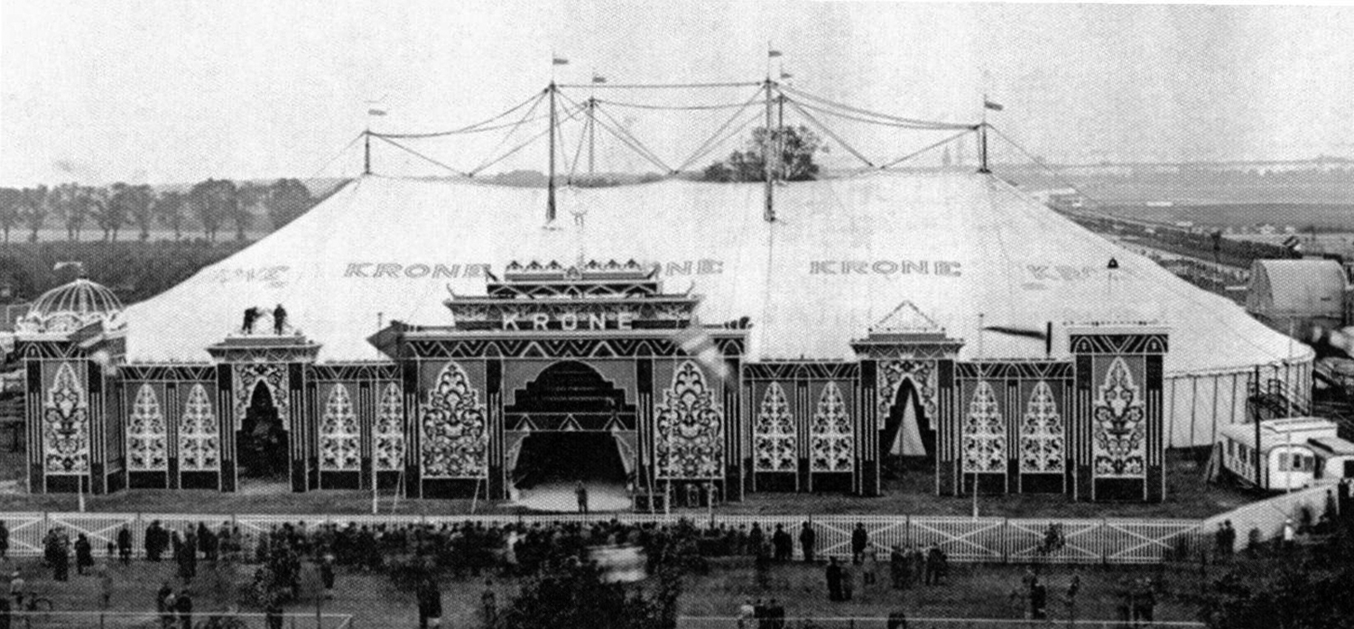Circus Krone's revolutionary Big Top and its Monumental Façade (1930)