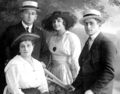 Julius Lorch and his Family (c1920).jpeg