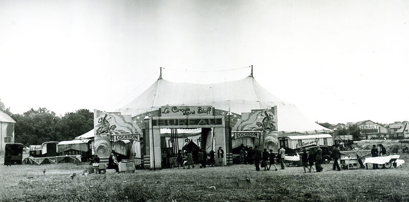 File:Bureau Big Top.jpg