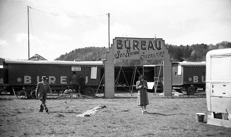 File:Cirque Bureau 53.jpg