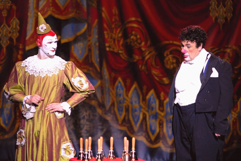 File:Larible and Gensi.jpg