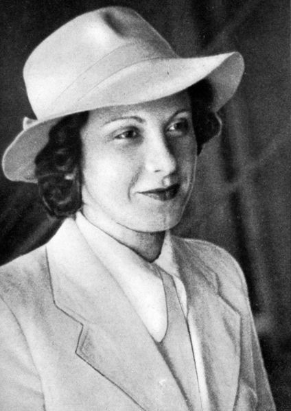 File:Trude Stosch-Sarrasani.jpg
