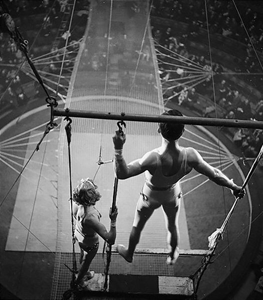 File:Codona and Bruce-Cirque d'Hiver.jpg