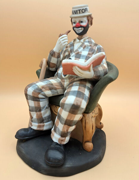 File:Paul Jerome statuette.jpg