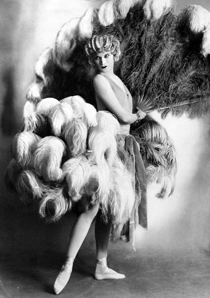 File:Barbette feathers.jpg