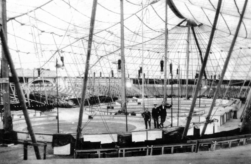 File:Kludsky Big Top (1925).jpeg