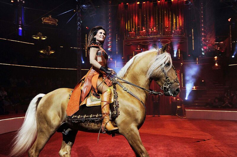 File:Regina Bouglione.jpg