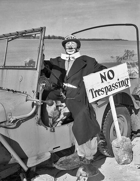 File:Paul Jerome - Jeep.jpg