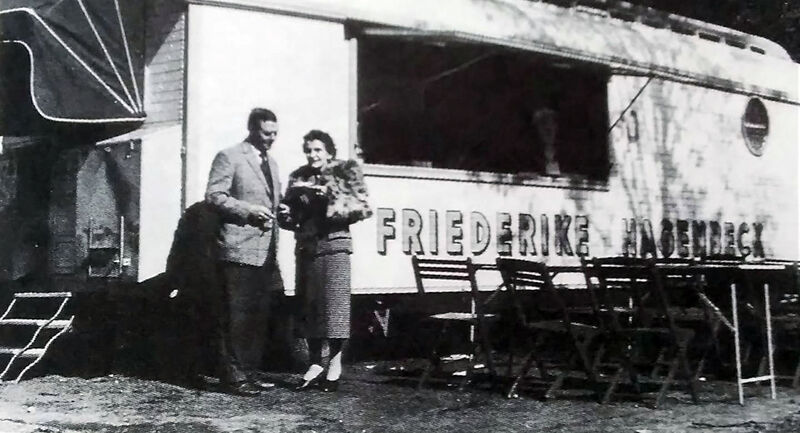 File:Adolf Althoff and Frederike Hagenbeck.jpg