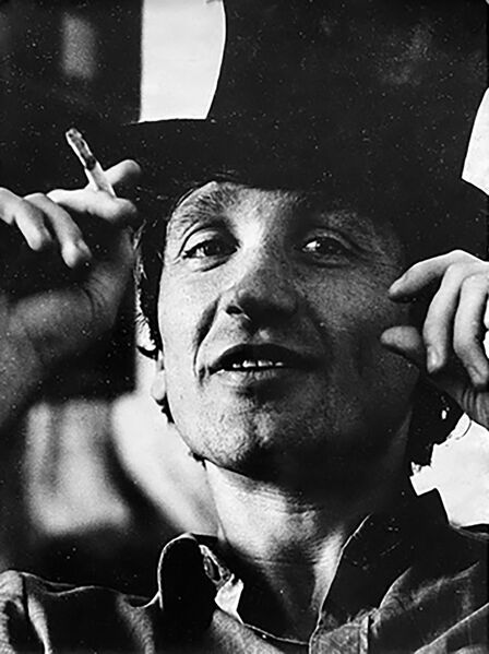 File:Valentin Gneushev - Top Hat.jpg